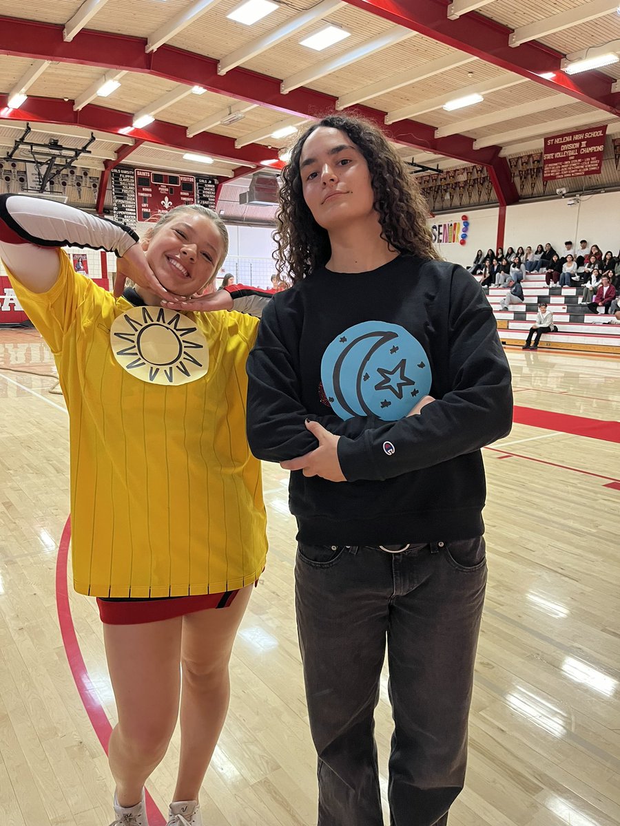 SHHSsaints's tweet photo. Homecoming rally! Court musical chairs, fashion show, class tug of war, and guys vs. girls volleyball! Go Saints! https://t.co/2OIJZoNaz6