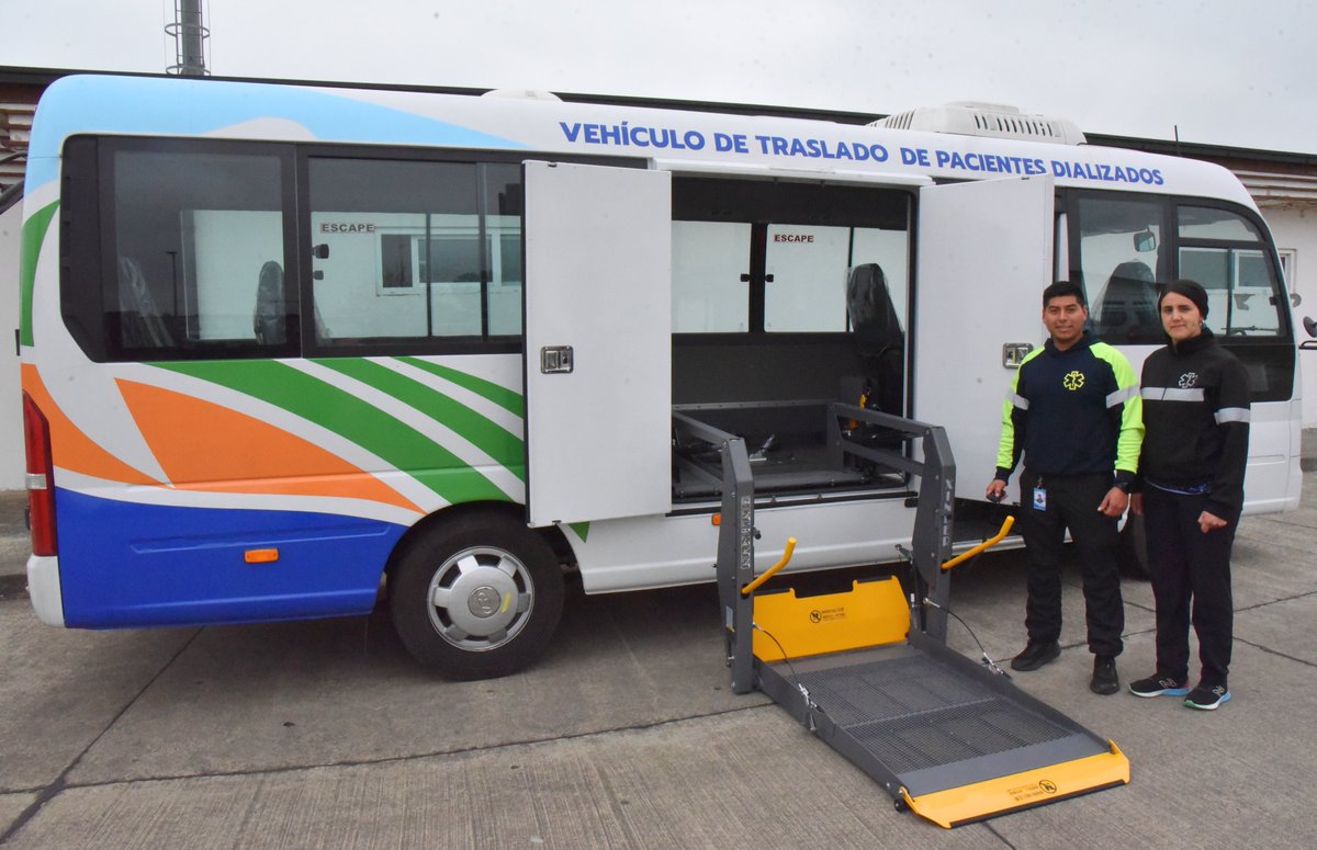 FrutillarMuni's tweet photo. Hoy arribó a #Frutillar el nuevo vehículo de traslado de personas dializadas de nuestra comuna. Proyecto financiado por el @GoreLosLagos y  elaborado por la #Secplan por encargo de la Administración Municipal. https://t.co/AO7Oow7SZw