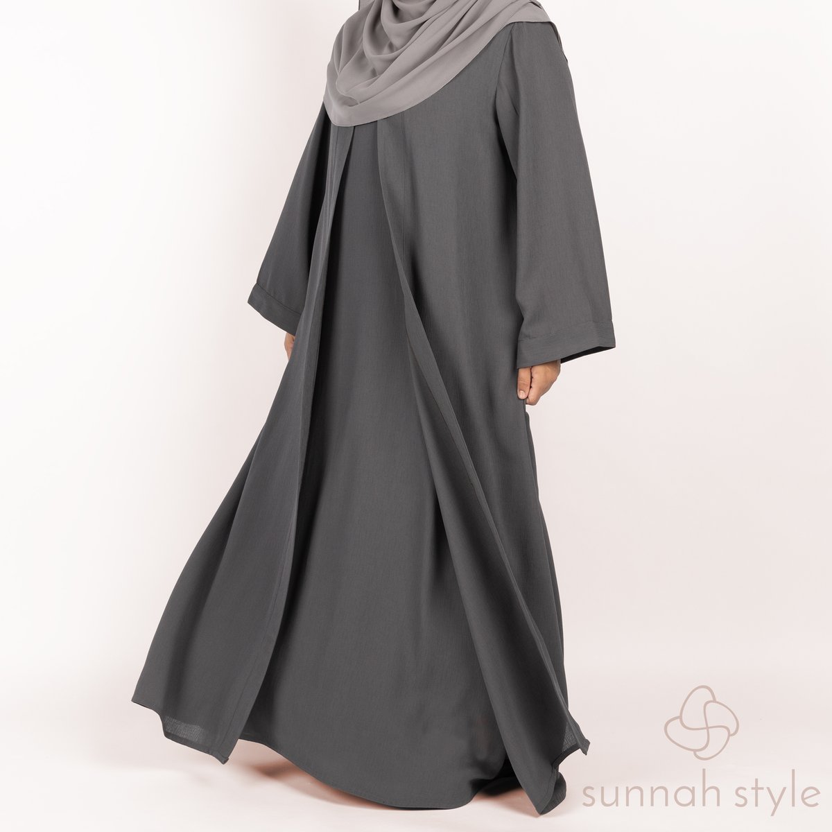 SunnahStyle's tweet photo. Our Brushed Robe &amp; Brushed Sleeveless Abaya are now both available in Granite grey - also available in Black and other colours.  Wear them together for a matching set or coordinate with black or other colours to create different looks.

https://t.co/04MJWKuuv0

#modesty #abaya https://t.co/Bhj9WqbF8v