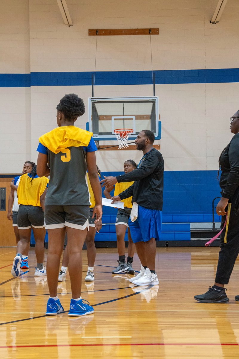Coach Marcus (@coach_marcwill) on Twitter photo 1st Week Was A Major Success 🔥🔥
#3PeatLoading 🏆🏆🏆
We Standing On Business Too‼️
#ChasingGreatness
<a href="/RihKinsey/">Rihyana Kinsey</a> <a href="/_angelacarroll/">Angela Carroll “AC”</a> <a href="/AlaysiaGude5/">LayLay_2025</a> <a href="/ce_mariaaa/">CeMaria Kelly 4</a> <a href="/SolangeLoadholt/">Solange’ Loadholt</a> <a href="/CraLajah/">Cra’Lajah</a> <a href="/Taliyah_PM/">Taliyah #3</a> <a href="/KimoraHarbert/">kimora harbert</a> <a href="/laddyy_jayy/">Jermarrianna Daniel</a> <a href="/TaelorRich19/">Taelor Richardson</a> <a href="/coachbrownLVHS/">Jim Brown</a> <a href="/Vickyclaire25/">Coach Victoria Kuykendall</a> 1st Week Was A Major Success 🔥🔥
#3PeatLoading 🏆🏆🏆
We Standing On Business Too‼️
#ChasingGreatness
<a href="/RihKinsey/">Rihyana Kinsey</a> <a href="/_angelacarroll/">Angela Carroll “AC”</a> <a href="/AlaysiaGude5/">LayLay_2025</a> <a href="/ce_mariaaa/">CeMaria Kelly 4</a> <a href="/SolangeLoadholt/">Solange’ Loadholt</a> <a href="/CraLajah/">Cra’Lajah</a> <a href="/Taliyah_PM/">Taliyah #3</a> <a href="/KimoraHarbert/">kimora harbert</a> <a href="/laddyy_jayy/">Jermarrianna Daniel</a> <a href="/TaelorRich19/">Taelor Richardson</a> <a href="/coachbrownLVHS/">Jim Brown</a> <a href="/Vickyclaire25/">Coach Victoria Kuykendall</a>