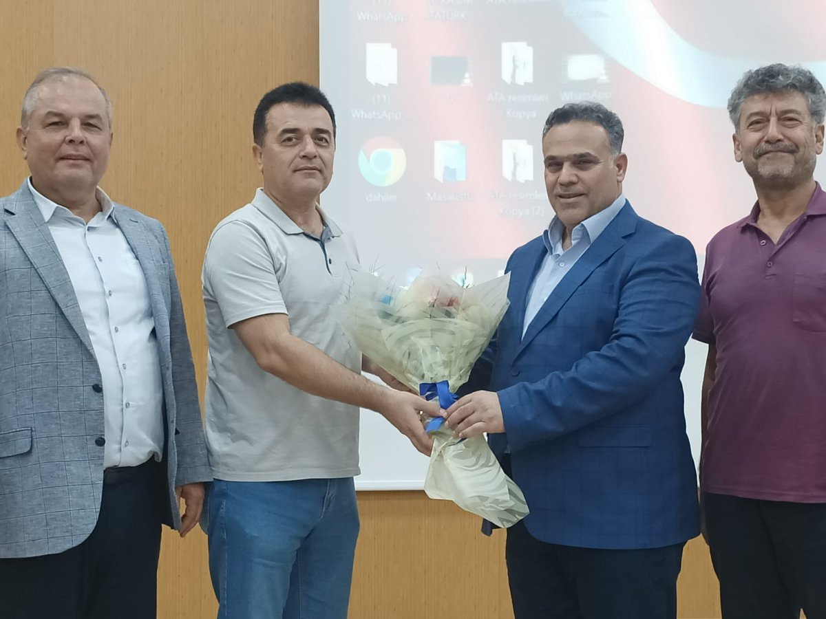 AihlSmk's tweet photo. ￼

İmam Hatipler Haftası kapsamında il konferans salonunda bir program düzenlendi.

Programda Sosyal Güvenlik Kurumu İl Müdürü Sayın Mücahit ÇELİK İmam Hatip okullarının dünü, bugünü ve misyonu hakkında öğrencilerimizle sohbet etti. https://t.co/sIm8h3b8ud