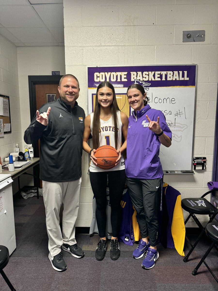 Vanessa1_2025's tweet photo. After a great conversation and visit with @coachshowman I am blessed to receive an offer from @KwuWbb! https://t.co/8OHXVZ0ERt