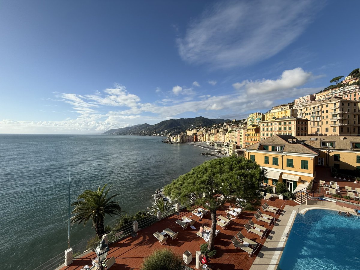 Erin_Leddo's tweet photo. What a beautiful day today in Camogli, Italy @spann https://t.co/jCxGRZ5Hkd