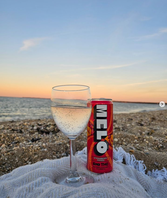 Cheers to the weekend 🥂 #melomoments

 📸@afischer91 
bit.ly/4h90LTc