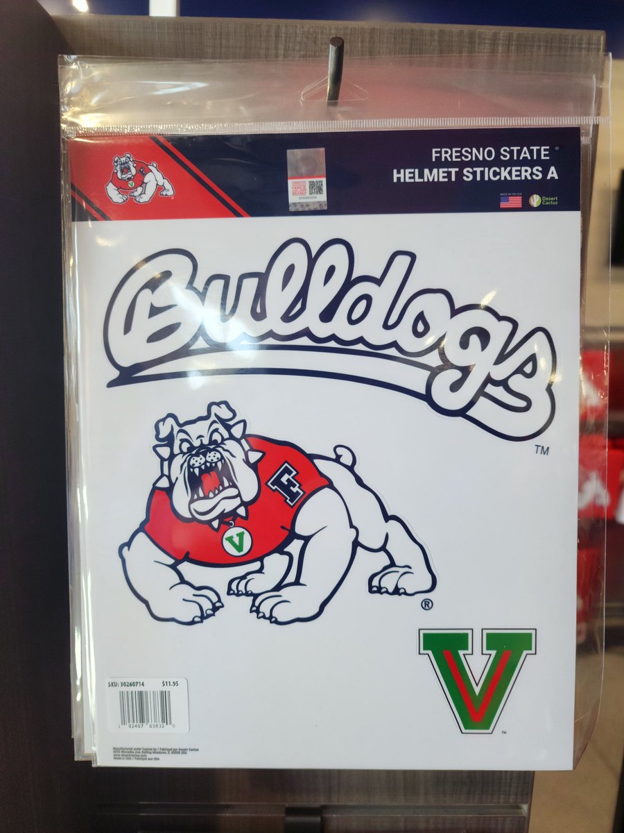 FSKennelMP's tweet photo. Vinyl helmet stickers are here! Available in 2 different packs for $11.95 EXCLUSIVELY at Kennel Marketplace.

#GoDogs | #BulldogBornBulldogBred https://t.co/nvO6Iq1DpI
