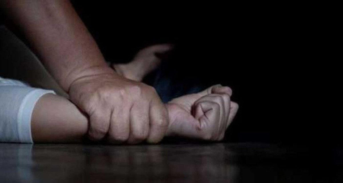 portalemtempo's tweet image. Pastor é condenado a mais de nove anos de prisão por estupro de adolescente no AM
#condenação #estuprodevulnerável #Iranduba #JustiçadoAmazonas #pastor
emtempo.com.br/343622/interio…