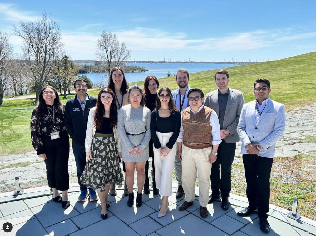 Come to our MEET &amp; GREET on Oct 23rd at 20:30 EST!! 😊 you ***must register to receive the zoom link*** 🔗 we will have a second event on November 13th! 

queensu.zoom.us/meeting/regist…