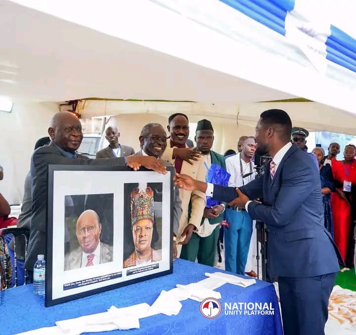 CocoDestiny4's tweet photo. I Thank God for the Owek Dan Mulika's Grateful work and Responsibility He has done to our Nation. Thank you Lord for this Grateful Man! https://t.co/5UbKj7HUrO