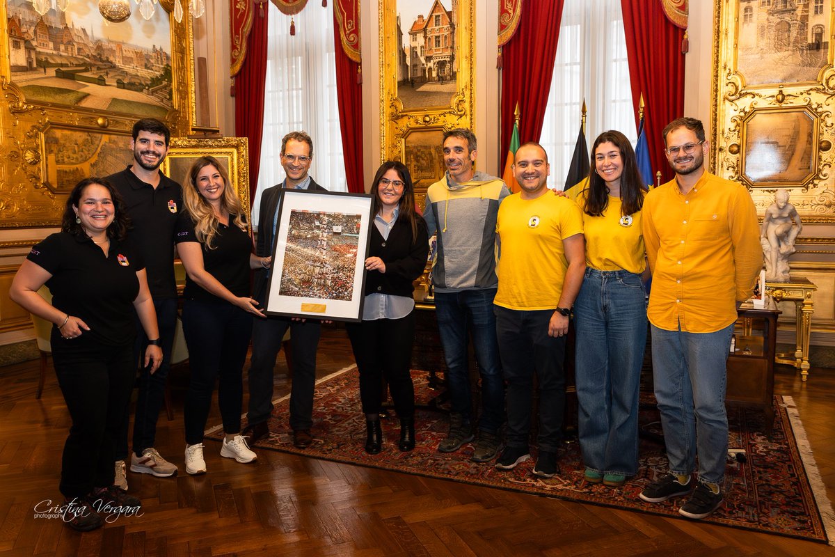 Un grand merci au Département Culture, Sport et Jeunesse de la @VilleBruxelles pour avoir accueilli les représentants de <a href="/MannekesBru/">Mannekes de Brussel·les</a>, <a href="/JoveDeTarragona/">Colla Jove de Tarragona</a> et <a href="/CasalCatBRU/">Casal Català BRU</a> en vue de la Diada Castellera qui se tiendra demain sur la Grand-Place!

Photo: Cristina Vergara (<a href="/cveventphoto/">CV_eventphotography</a>)