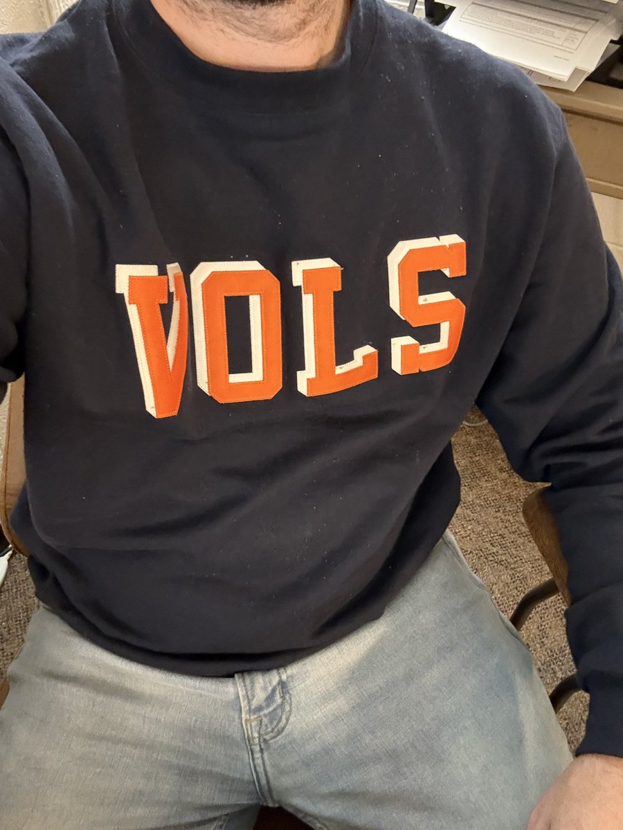 Alabama week Big 🍊 Friday fit: a tradition unlike any other