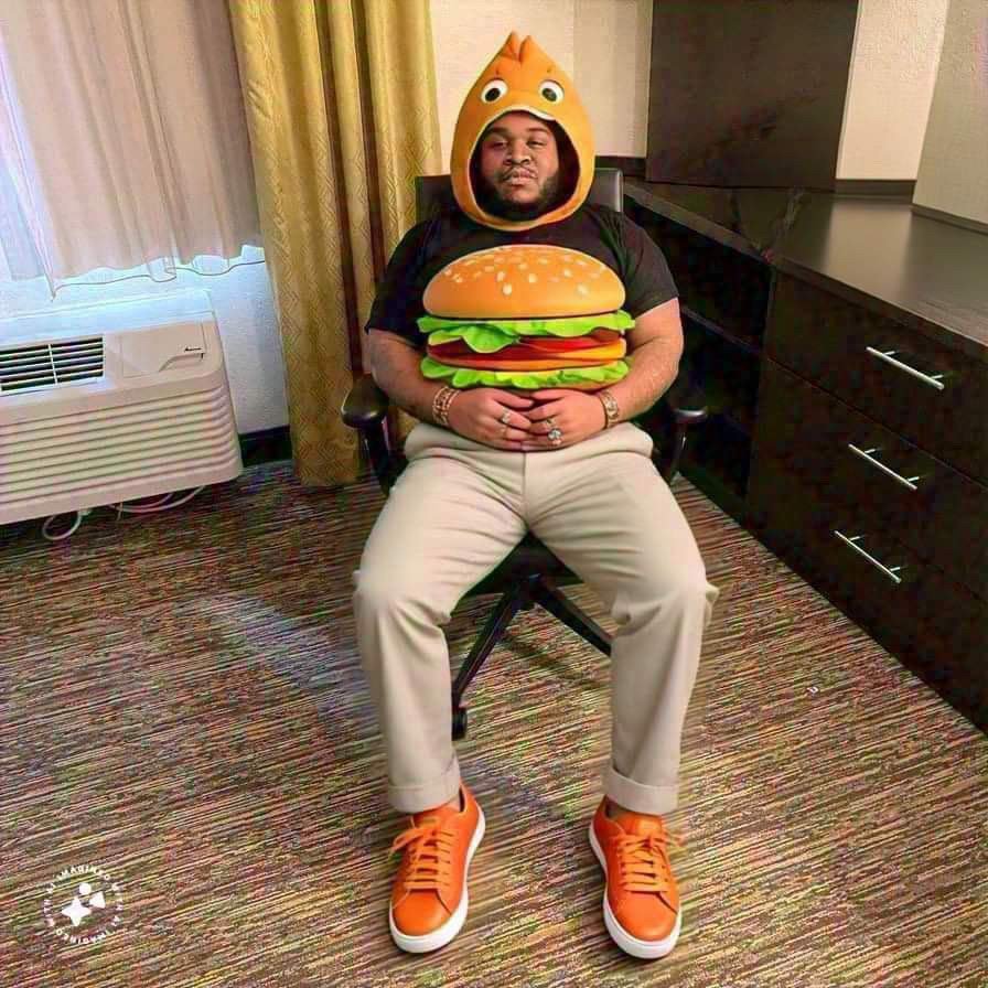 Mightyjmac's tweet photo. Ight we gotta stop AI some way or another .... Things like this start to pop up I might plant c4 on bre's phone idk yet https://t.co/hVsXowy9OO