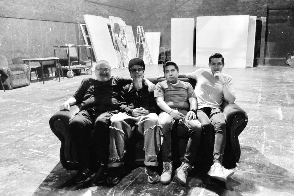 borischido's tweet photo. Un gran equipo #extensionacademicaccc
.
.
.
#ccc #viernes #cursos #talleres #cine https://t.co/OVYuaL6c3Z