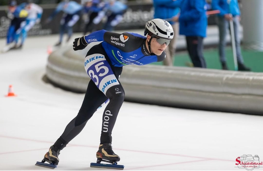 Morgen staat Roy Hoogendoorn weer aan de start bij de Beloften op de <a href="/JaapEden/">Jaap Eden IJsbaan</a> baan in Amsterdam. Succes!