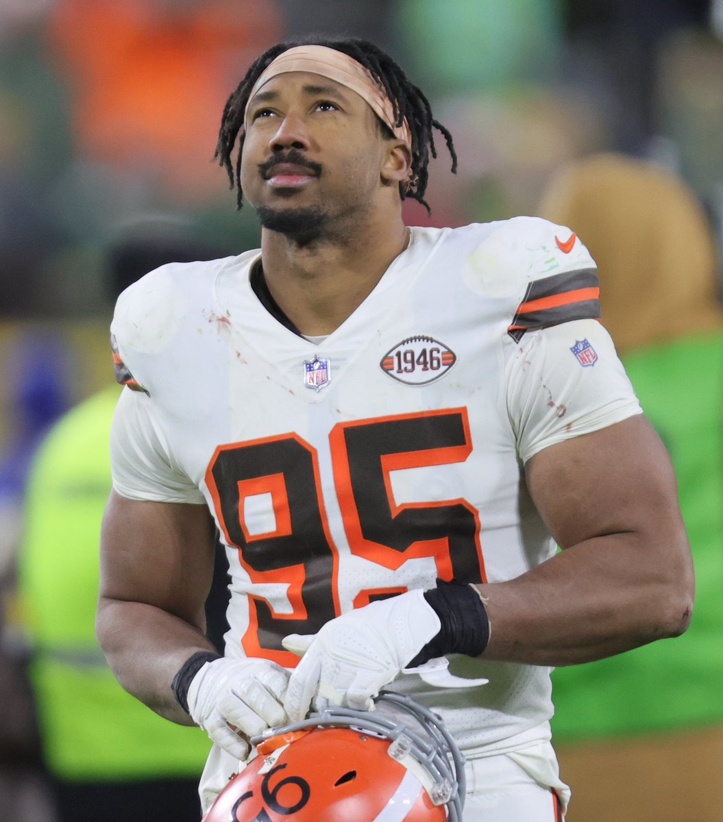 Multiple reports that Green Bay are discussing trades with the Cleveland Browns for one/or both of CB Greg Newsome II AND EDGE Myles Garrett

Eric Stokes is considered to be on trade-watch as part of the deal

Keep an eye out on news and LET GUETY COOK

#GoPackGo