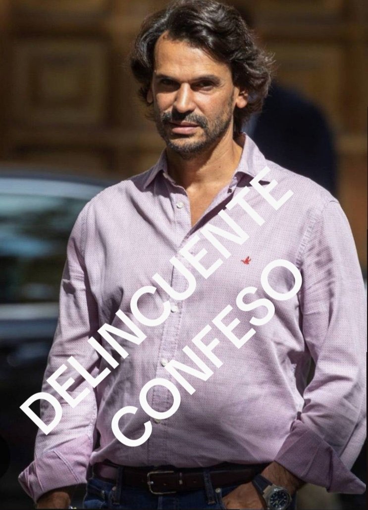 Mariaf522's tweet photo. Ellos ponen fotos de Begoña. 
Nosotros ponemos la foto del abogado del novio de Ayuso y del ladrón confeso!!🤷‍♂️
Además son PÚBLICAS ‼️‼️😉🤷‍♂️ https://t.co/eUHMlUOMX9