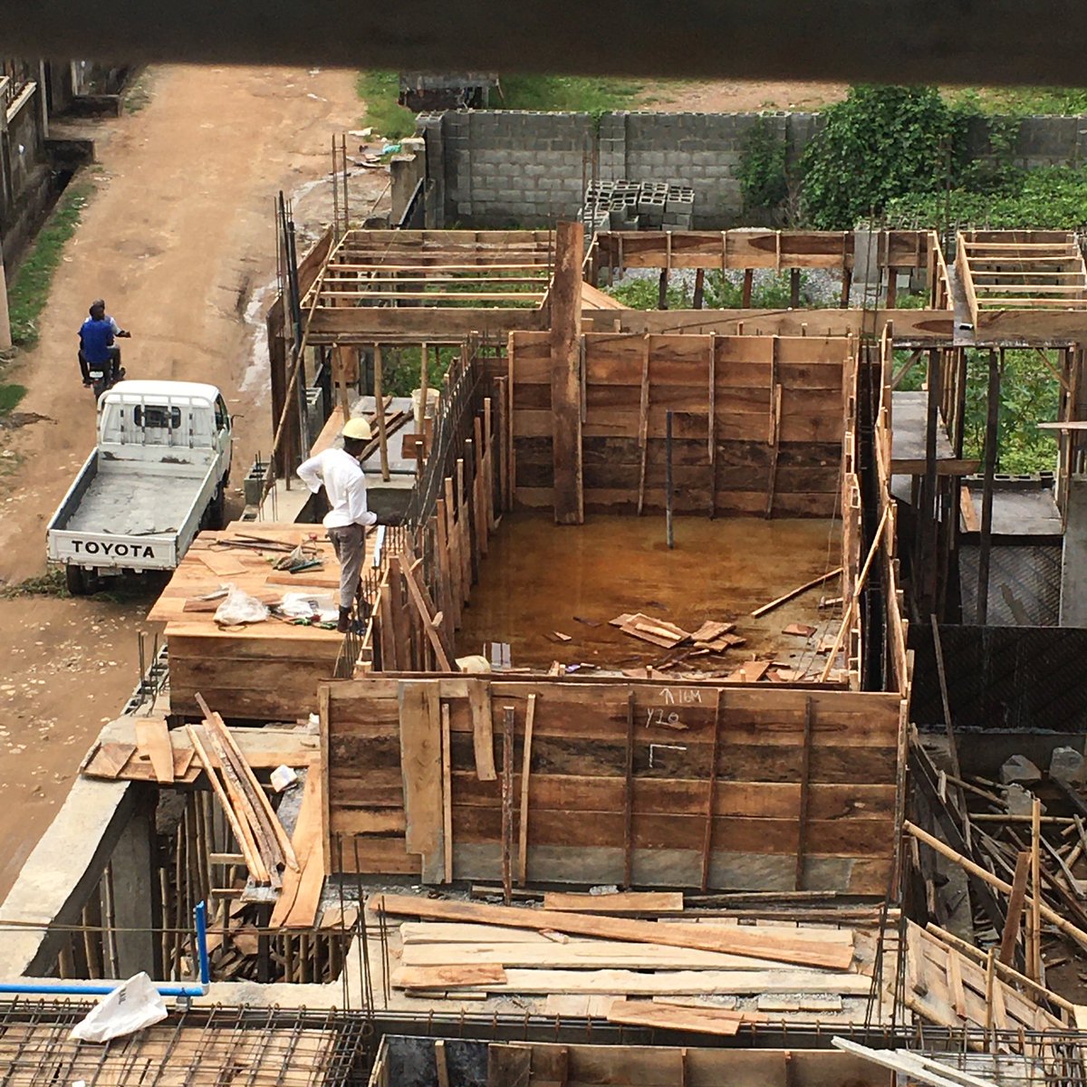 quickpoolsng's tweet photo. Making of suspended swimming pool is our specialty https://t.co/rEDVZN7Woq
