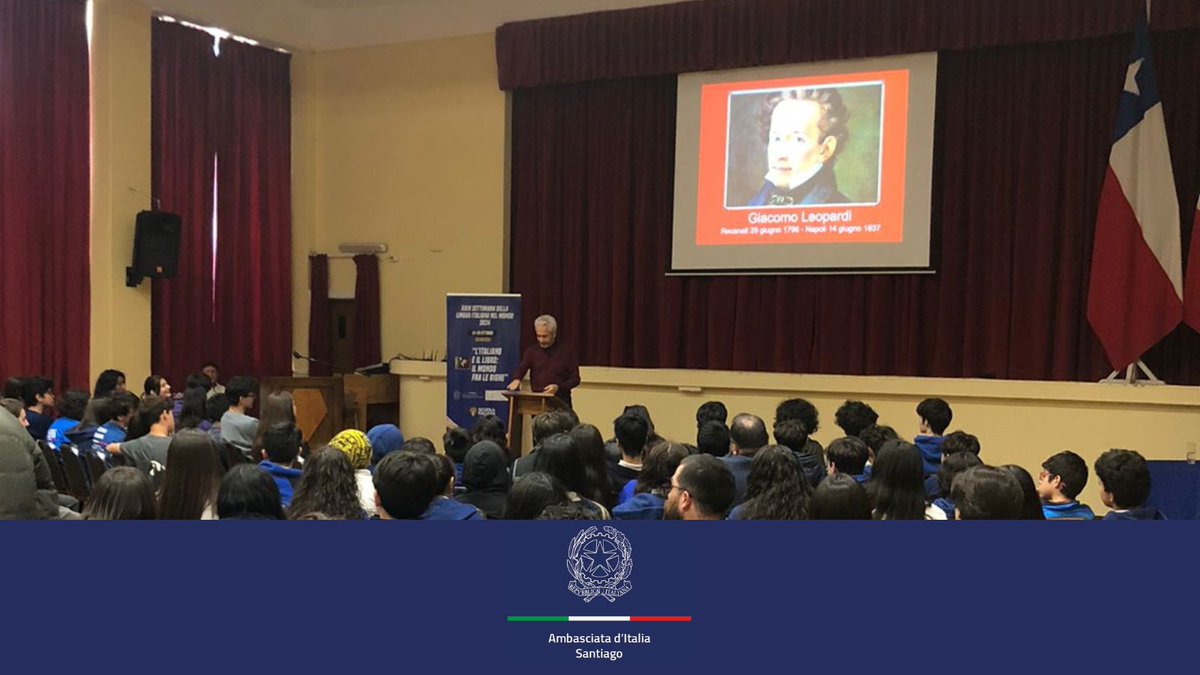 #SLIM2024 en Valparaíso, con la lección de Carlo Mega a las estudiantes y estudiantes de la Escuela Italiana Arturo Dell’Oro. ¡Gracias por el entusiasmo y el deseo de profundizar el conocimiento de la lengua y cultura 🇮🇹! <a href="/IICSantiagoCl/">IIC Santiago</a> <a href="/ScuolaOficial/">Scuola Italiana Arturo Dell'Oro</a> <a href="/ValeriaBiagiott/">Valeria Biagiotti</a> <a href="/ItalyMFA/">Farnesina 🇮🇹</a>