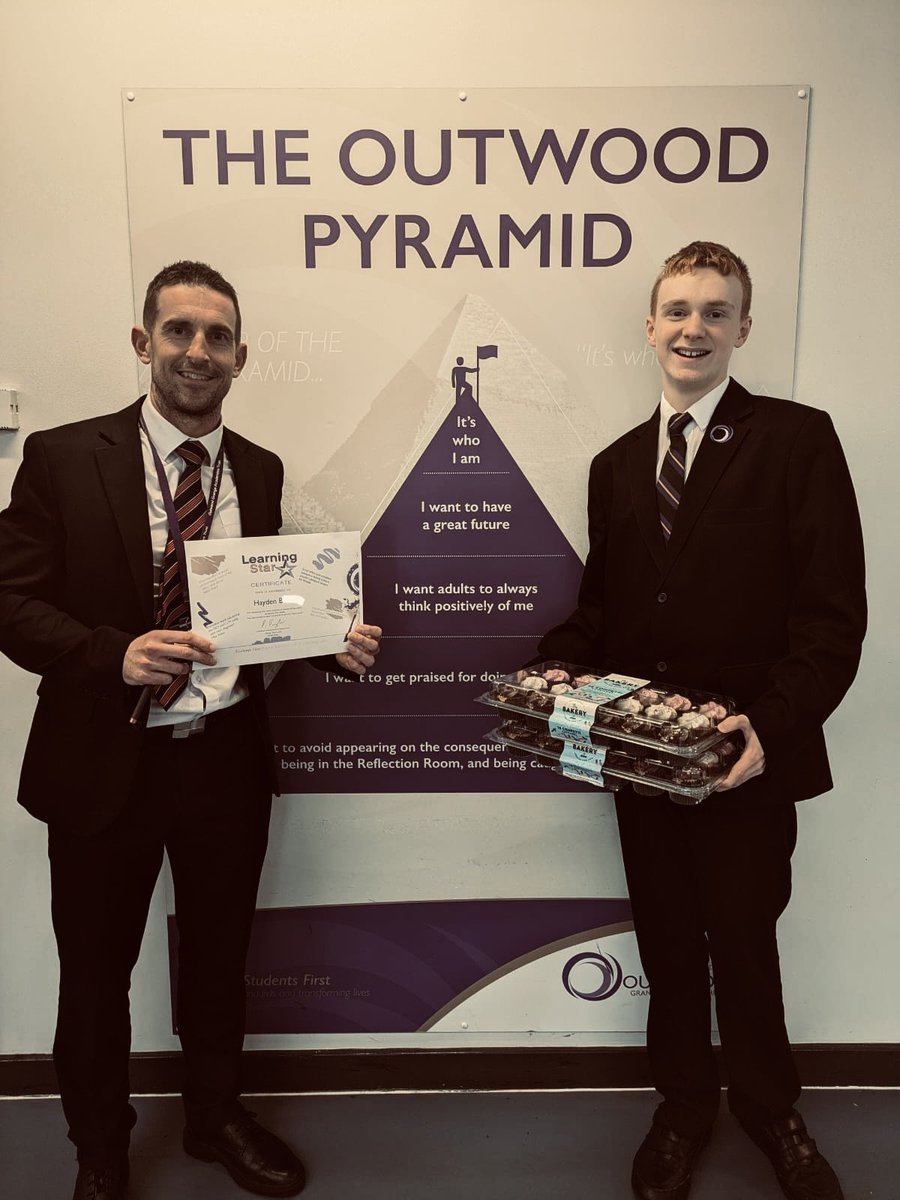 OACarlton's tweet photo. All of us at OACa want to congratulate Hayden for an amazing week in the academy. He is Learning Star this week after accumulating an astonishing amount of praise points! Well done Hayden, we are incredibly proud of you. #Praise #StudentsFirst #LearningStar https://t.co/3r1HnvXyQ7