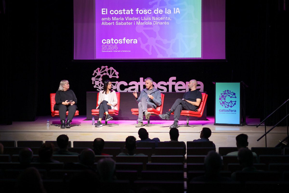 Catosfera (@catosfera) on Twitter photo Acabem el divendres de la #Catosfera2024 amb la taula rodona "El costat fosc de la IA" amb Maria Viader, <a href="/LluisNacenta/">Lluís Nacenta</a> i <a href="/albert_sabater/">Albert Sabater Coll</a> moderat per <a href="/HolaMariola/">Mariola Dinarès i Quera</a> 🤝 Acabem el divendres de la #Catosfera2024 amb la taula rodona "El costat fosc de la IA" amb Maria Viader, <a href="/LluisNacenta/">Lluís Nacenta</a> i <a href="/albert_sabater/">Albert Sabater Coll</a> moderat per <a href="/HolaMariola/">Mariola Dinarès i Quera</a> 🤝