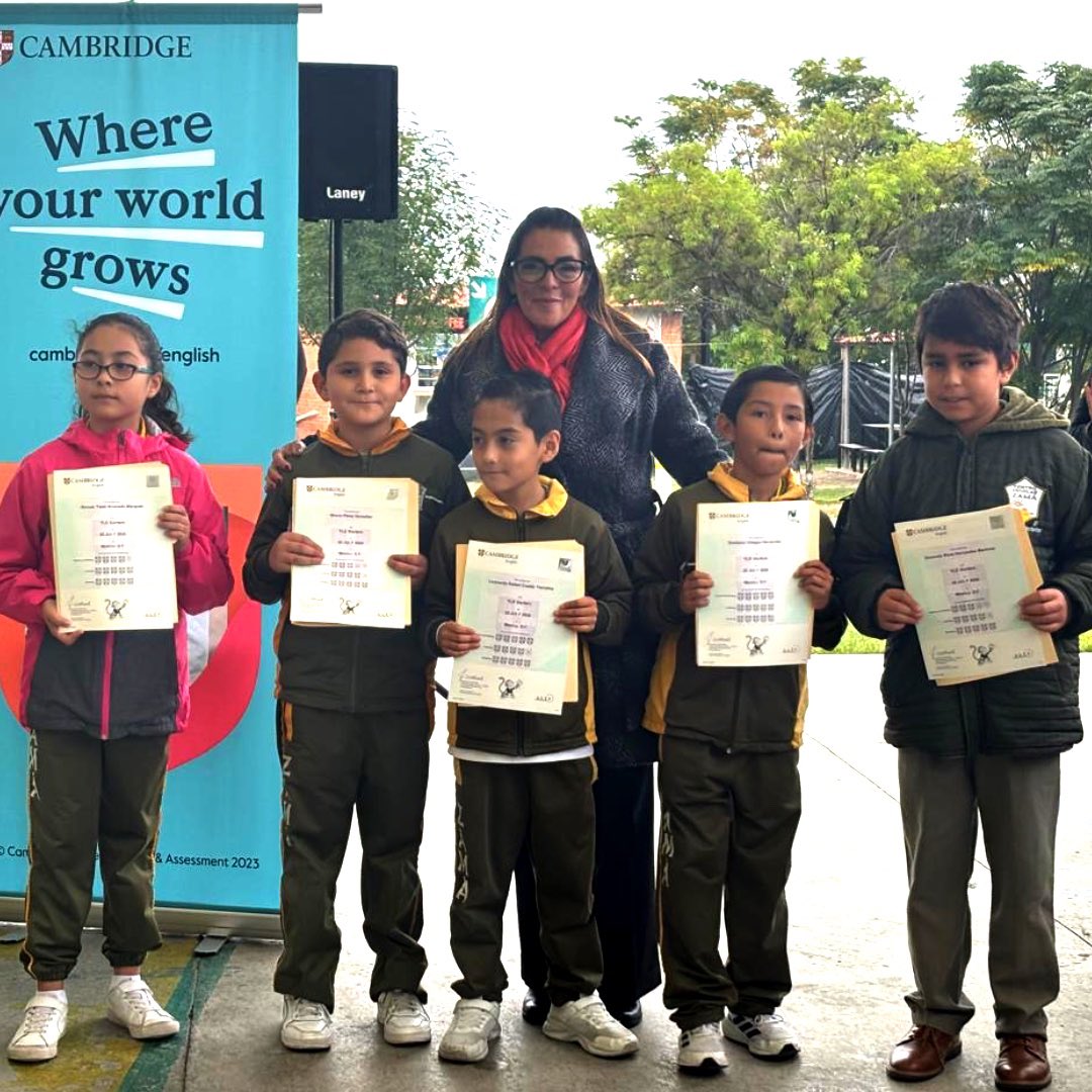 CE_Zama's tweet photo. Ceremonia de Entrega de Certificaciones de Cambridge.
También se entregaron reconocimientos a quienes participaron en la Celebración del Día Internacional de la Cultura Científica en la FES Iztacala y a quienes ganaron certificaciones para ExpoCiencias Nacional y FENECIT 2025. https://t.co/4HcVB2Z9HU