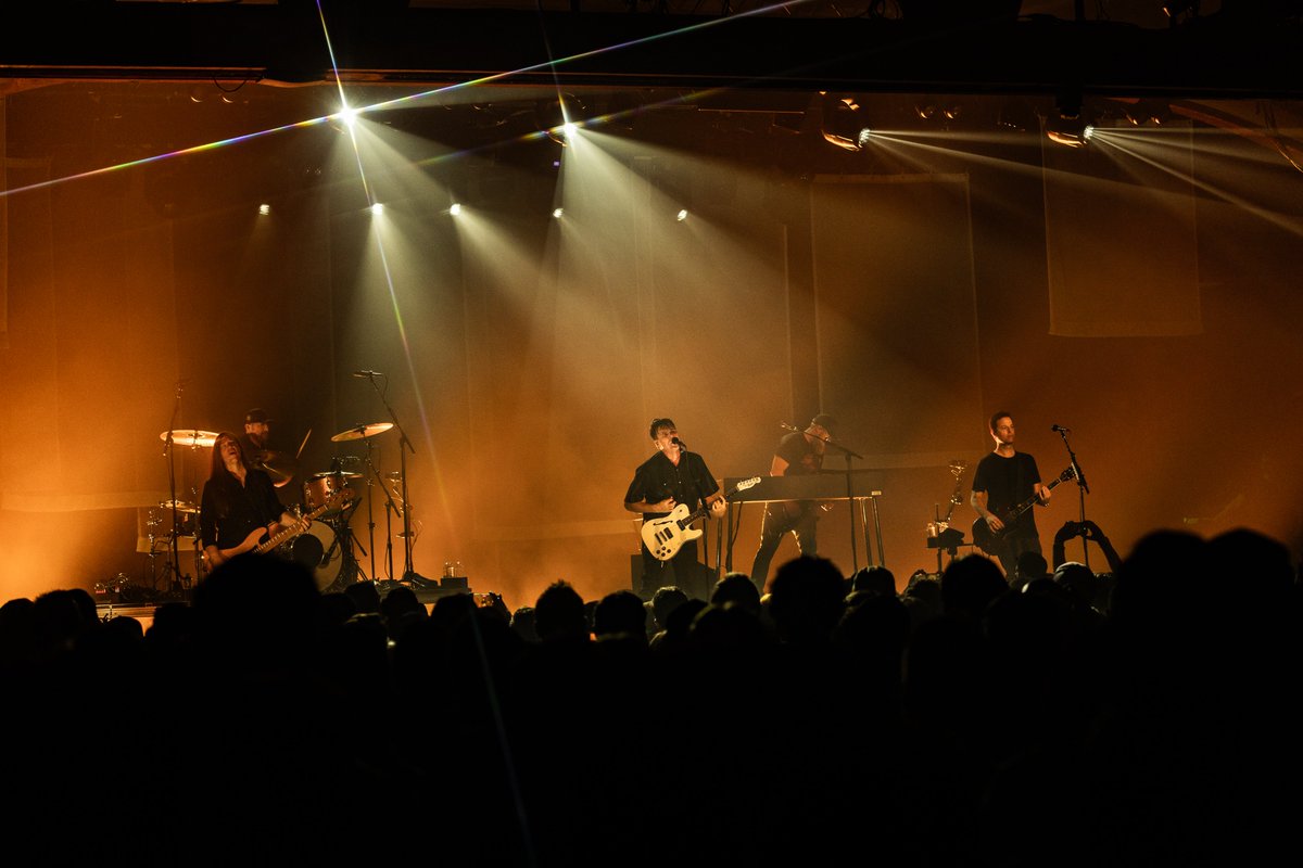 jimmyeatworld's tweet photo. Thank you Phoenix &amp; to all of those who tuned in on @Veeps 🖤 We always believed in Futures! See you this weekend @WWWYFest 🤘

📸: Josue Orozco Brockmann

#Futures20 https://t.co/kHfrpQ0ObY