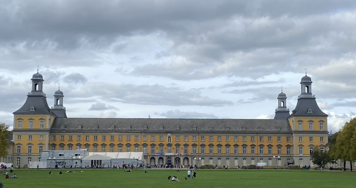 ComezCaglar's tweet photo. A new story begins for me in Bonn. In WiSe 2024/25 I teach "Philosophy of Punishment" at Uni Bonn.

Bonn'da benim için yeni bir dönem başladı. 2024/25 kış döneminde Bonn Üniversitesi'nde "Ceza Felsefesi" dersini vereceğim. https://t.co/BONyZf66hw