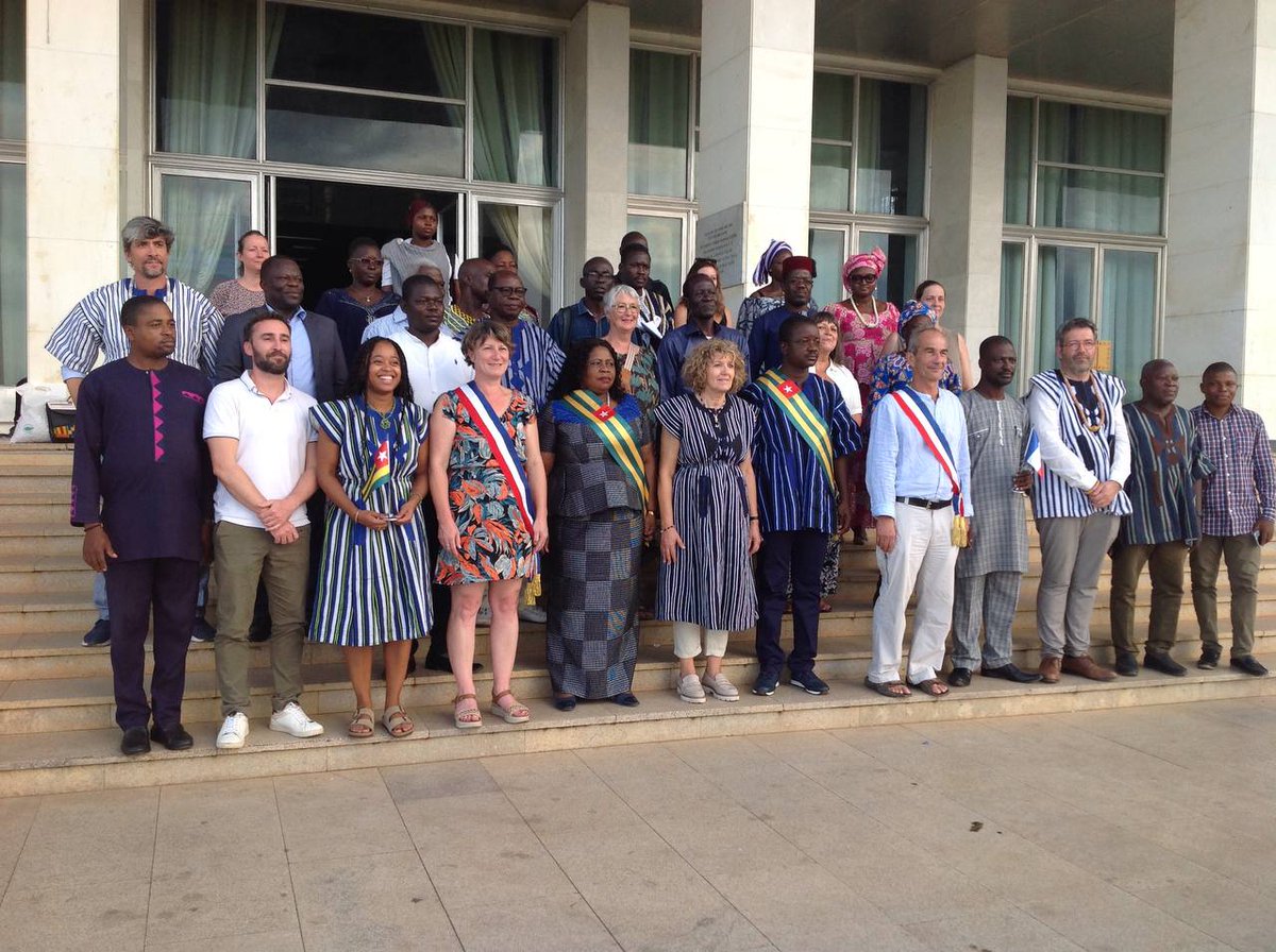 AtiotaTouni's tweet image. Les trois communes vont renforcer leur collaboration dans la complémentarité dans le secteur touristique. #Defalé a des atouts et potentialités dans ce secteur et nous espérons en tirer profit au maximum pour le bonheur de nos administrés.
#developpement
1/2