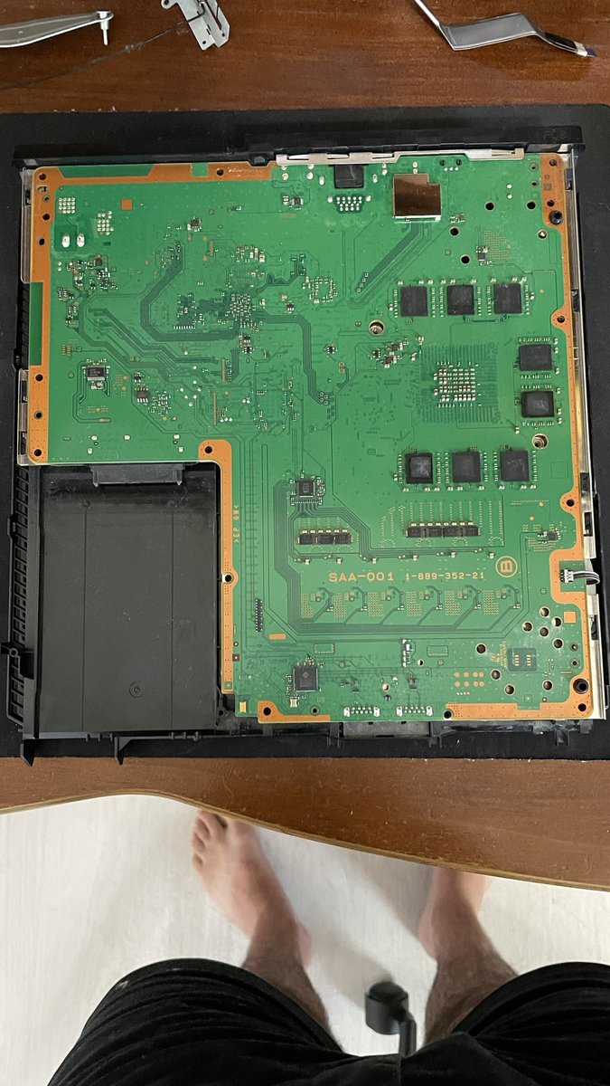 Maned_howler's tweet photo. Spent two hours making my PlayStation 4 sound less like a jet engine https://t.co/F35gWmsmS8