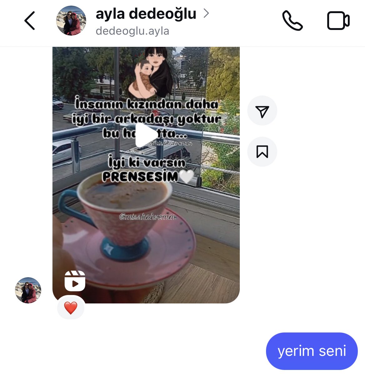 ddogluhtc's tweet photo. günde en az iki tane şöyleli aşkını ilan ediyor bana, çıldırıyorum, yğcem kendisini 🥰 🤣 https://t.co/HNIOTwzv9h