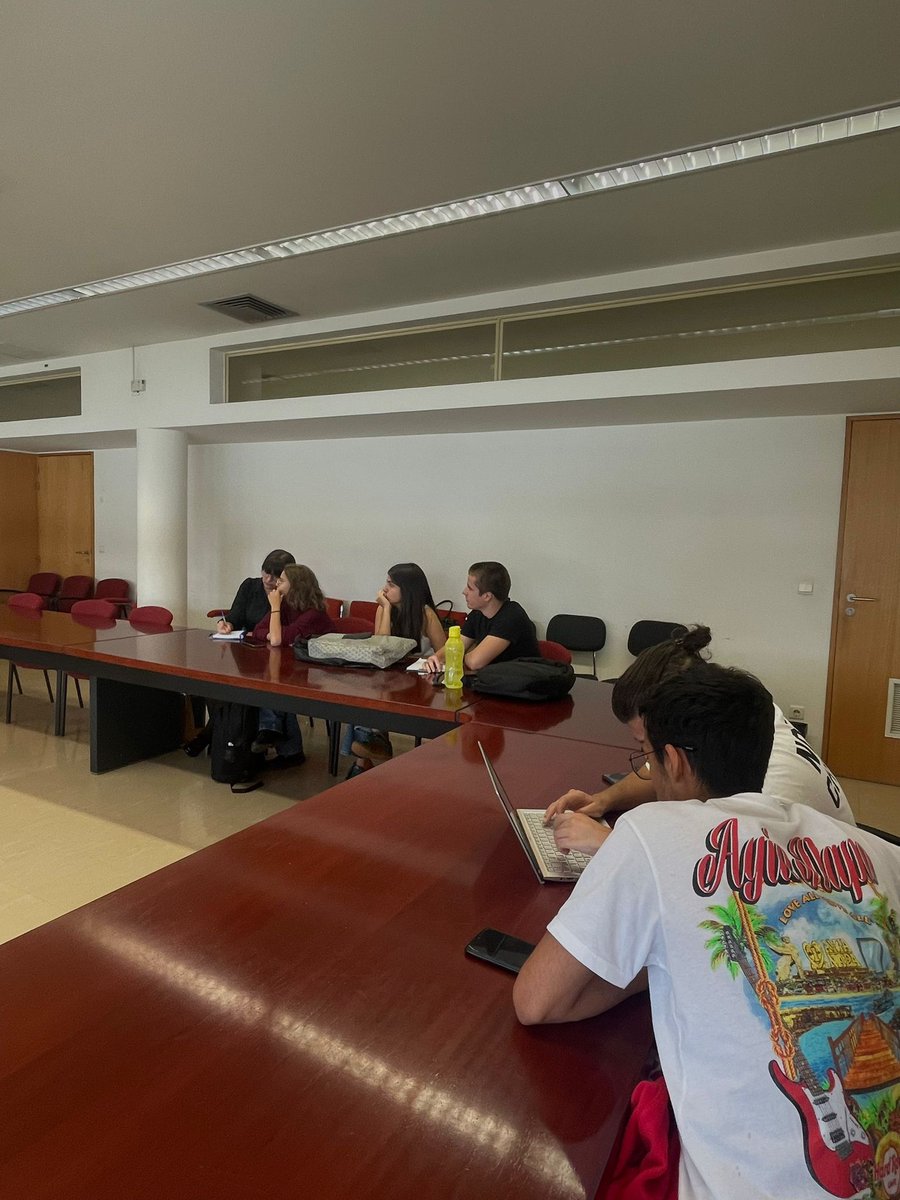 Na passada terça-feira, dia 15 de outubro, o NECP realizou o Workshop de Retórica contando com a presença da Professora Sandra Fernandes. 🗣️

Agradecemos a sua colaboração e a participação dos estudantes nesta atividade! 🙌