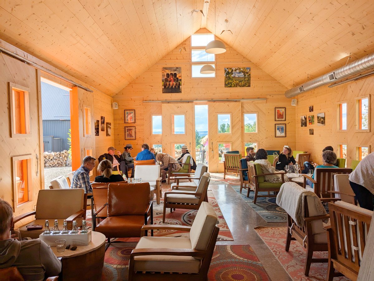 Uncork our latest post as we visit Forge Cellars, the leader in single vineyard Riesling in the Finger Lakes. vino-sphere.com/2024/10/french… <a href="/IFWTWA/">IFWTWA</a> <a href="/VisitFLX/">Visit Finger Lakes</a> <a href="/ExploreSteuben/">Explore Steuben</a> #FLXwine #rieslinglover