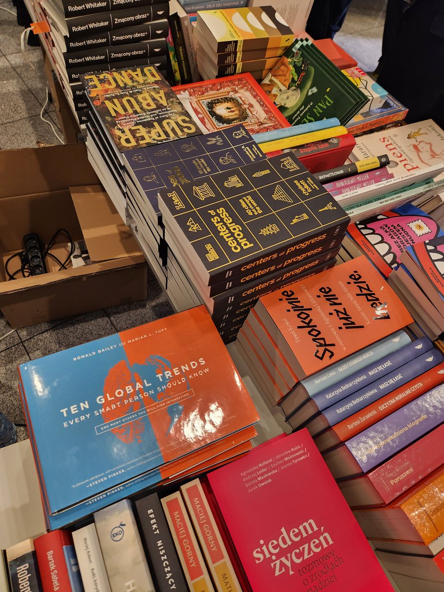 chellivia's tweet photo. If you're at the @Freedom_Games #IW24 in Łódź, do yourself a favor and grab a copy of these @HumanProgress books from the @CatoInstitute. And stop by my session tomorrow in the planetarium to learn more about #CentersofProgress! https://t.co/U1nqP0t44A