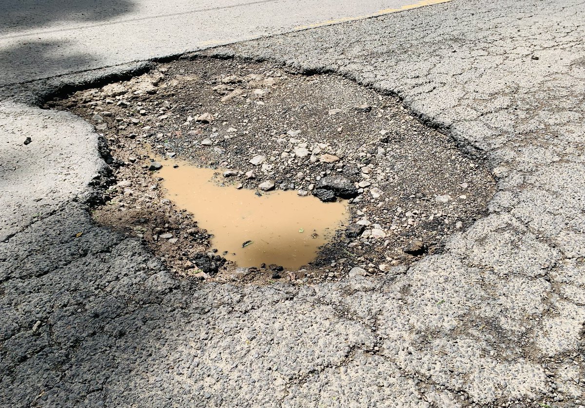 bemar16's tweet photo. Calle que conduce del distrito de Santa Rosa de Lima a Anamoros en pésimo estado; algunas imágenes @FOVIALITO @nayibbukele @ObrasPublicasSV https://t.co/8V4WrS3qhx