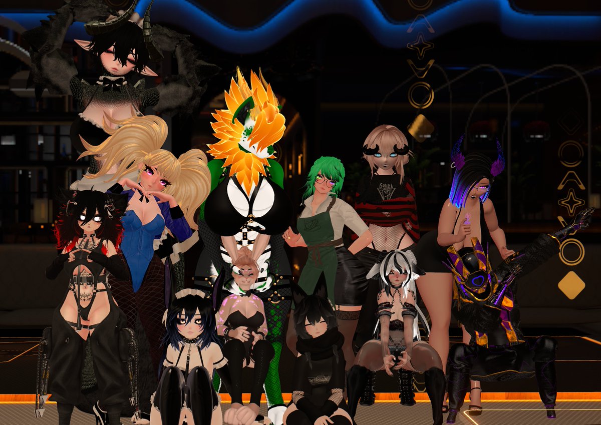 CreatorsTavern's tweet photo. Thank you all for coming to the October event even if the host had a broken headset lmao https://t.co/SvPGHA95oY