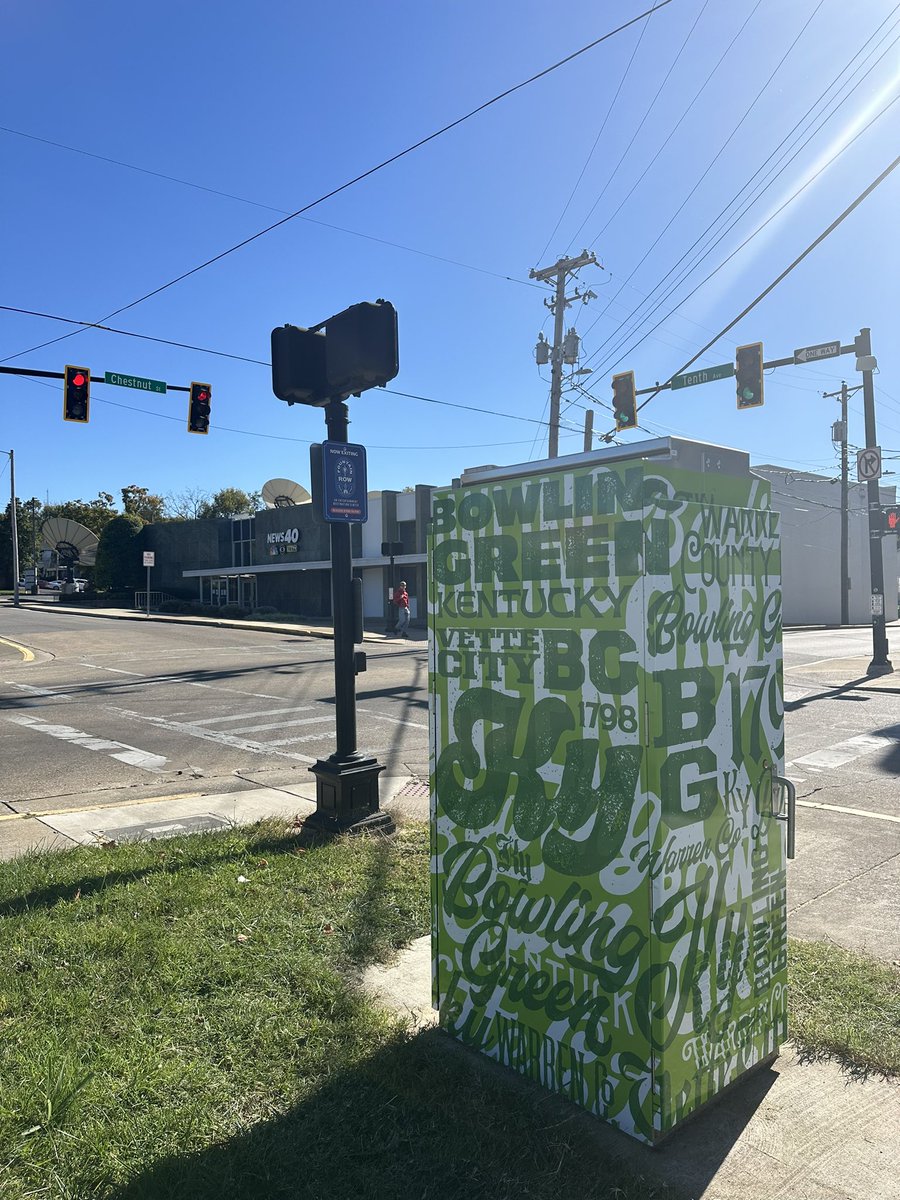 👀 More new traffic cabinet art thanks to General Motors Foundation and Main Street America! What beautiful BGKY word art! 💚 <a href="/CityofBGKY/">Bowling Green KY</a> <a href="/GM/">General Motors</a> <a href="/NatlMainStreet/">Main Street America</a>