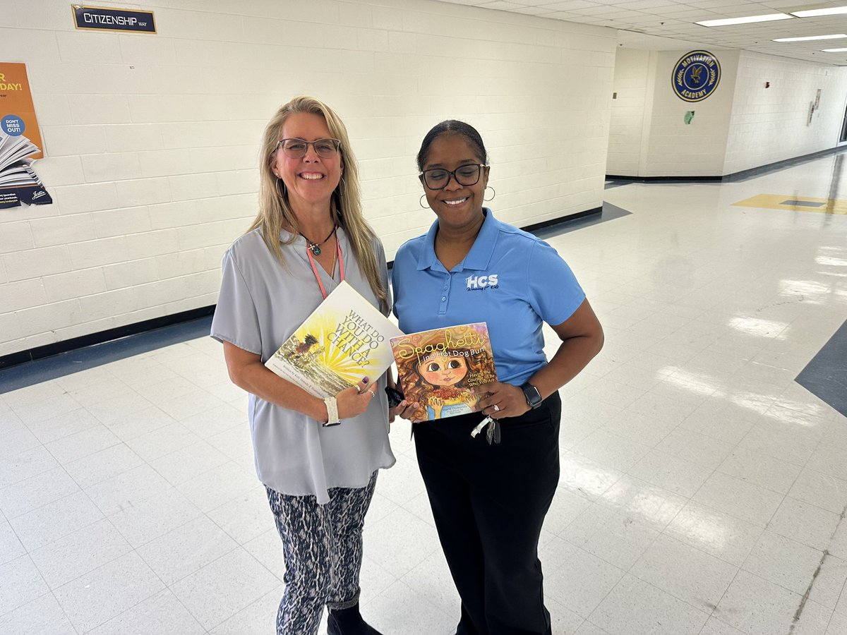 KeshaMuhammad3's tweet photo. What a great way to end the week as these leaders dropped everything to show our @ELMS_HCS students just how serious we are about reading. #HenryReads #TodayAReaderTomorrowALeader @AkbarEducates @TermerionMLakes https://t.co/wOzsUwZQXR