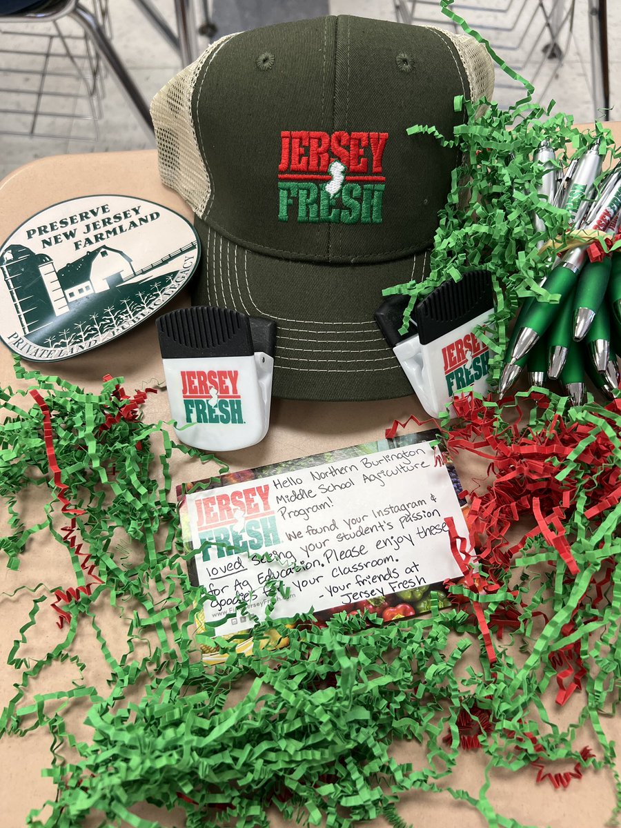 How much fun is this? A package of goodies arrived from <a href="/JerseyFreshNJDA/">Jersey Fresh</a> today. Want the hat? There’s a tie tying contest at the November <a href="/NBMiddleFFA/">NBC Middle FFA</a> meeting and it will be the prize. What should we do to give away the pens?