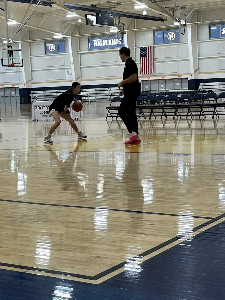 What a day for Paige yesterday. An early morning workout with @Fadethetrainer. Then she had a visit with the coaches at West Liberty, ending a great day with an offer. Proud moment for mom and dad!!