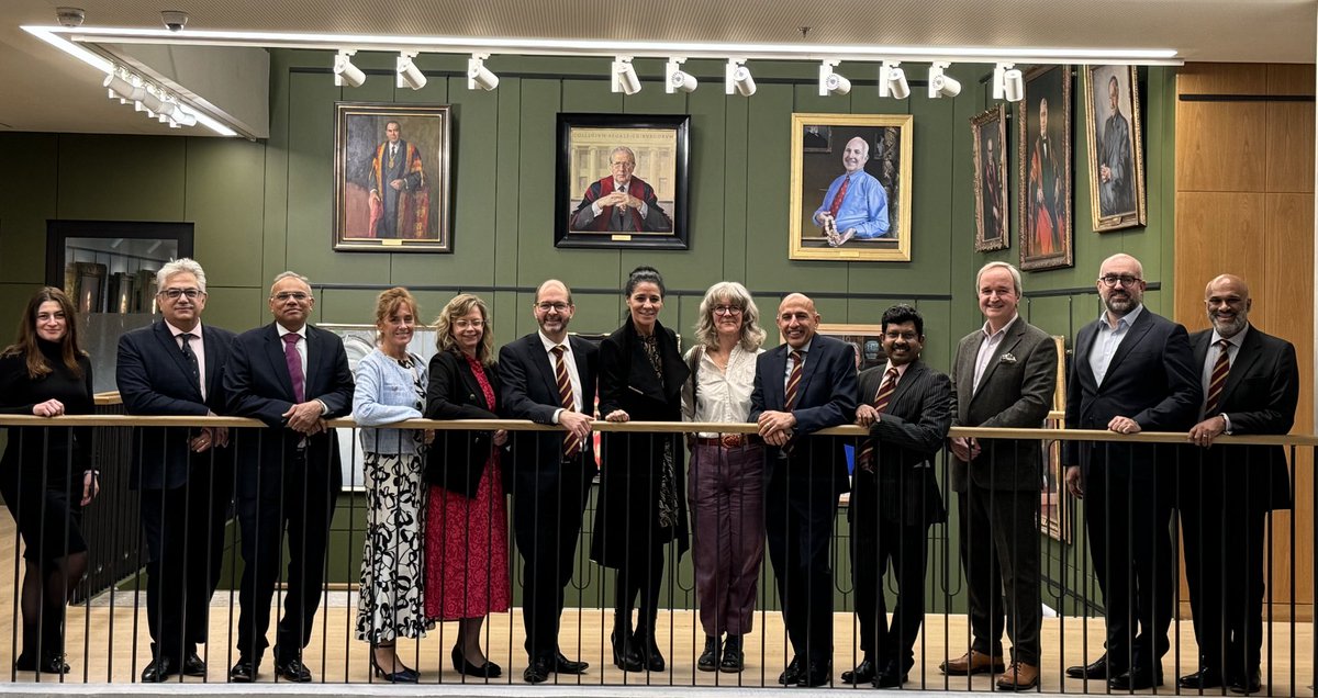 SriRathinam's tweet photo. A great executive meeting of the ⁦@SCTSUK⁩ in the ⁦@RCSnews⁩ with the executive officers and trustees (missing the virtual attendees).Humbled and honoured to work with these motivated team. https://t.co/QD1BiW9l4H