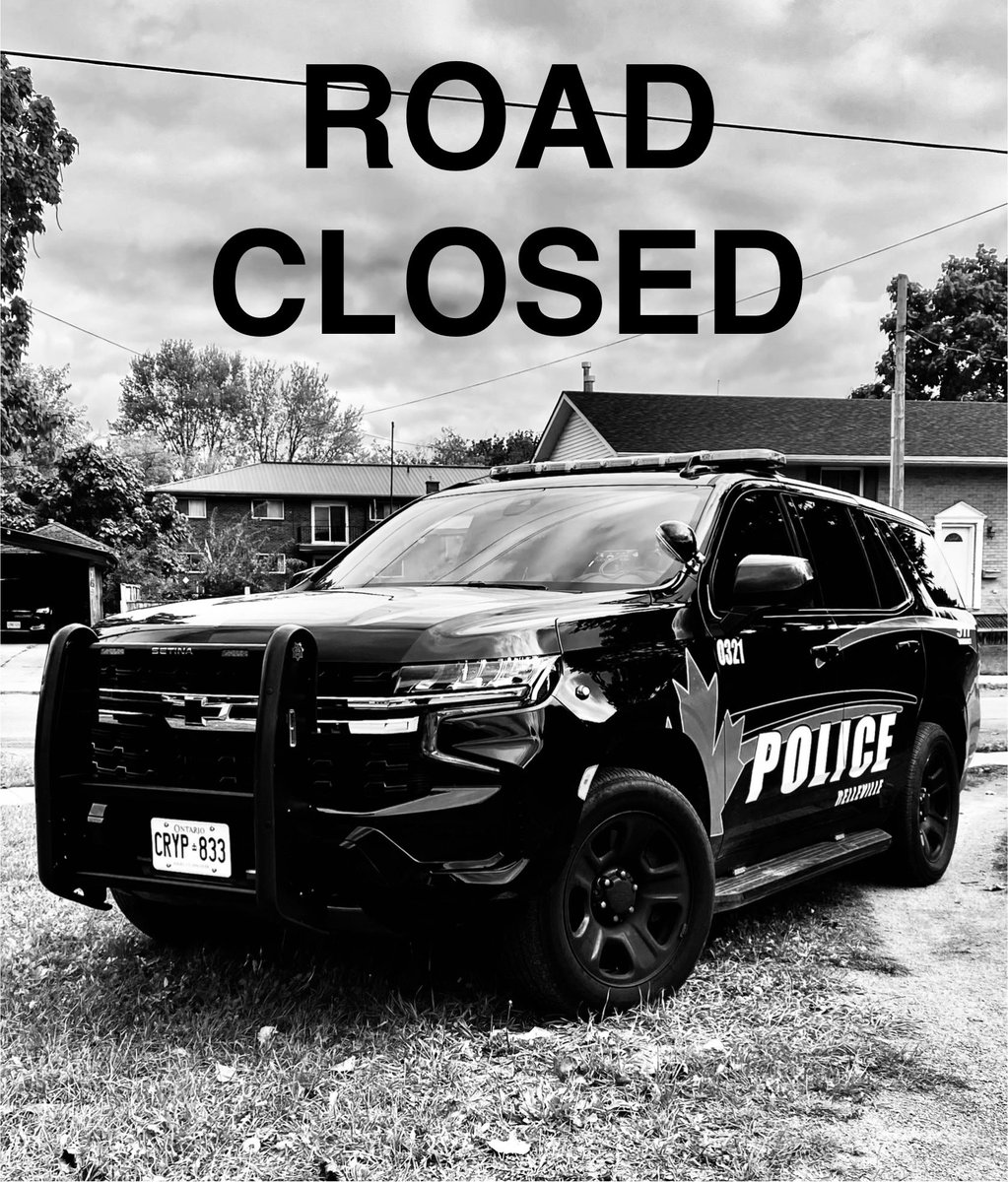COLLISION:
Bridge St E and Octavia St 
- Minor injuries reported 
- Police EMS AND Fire o/s
- Bridge St is closed between Yeomans St and Highland Ave

PLEASE use alternate routes!
Will update when road is reopened. Thank you