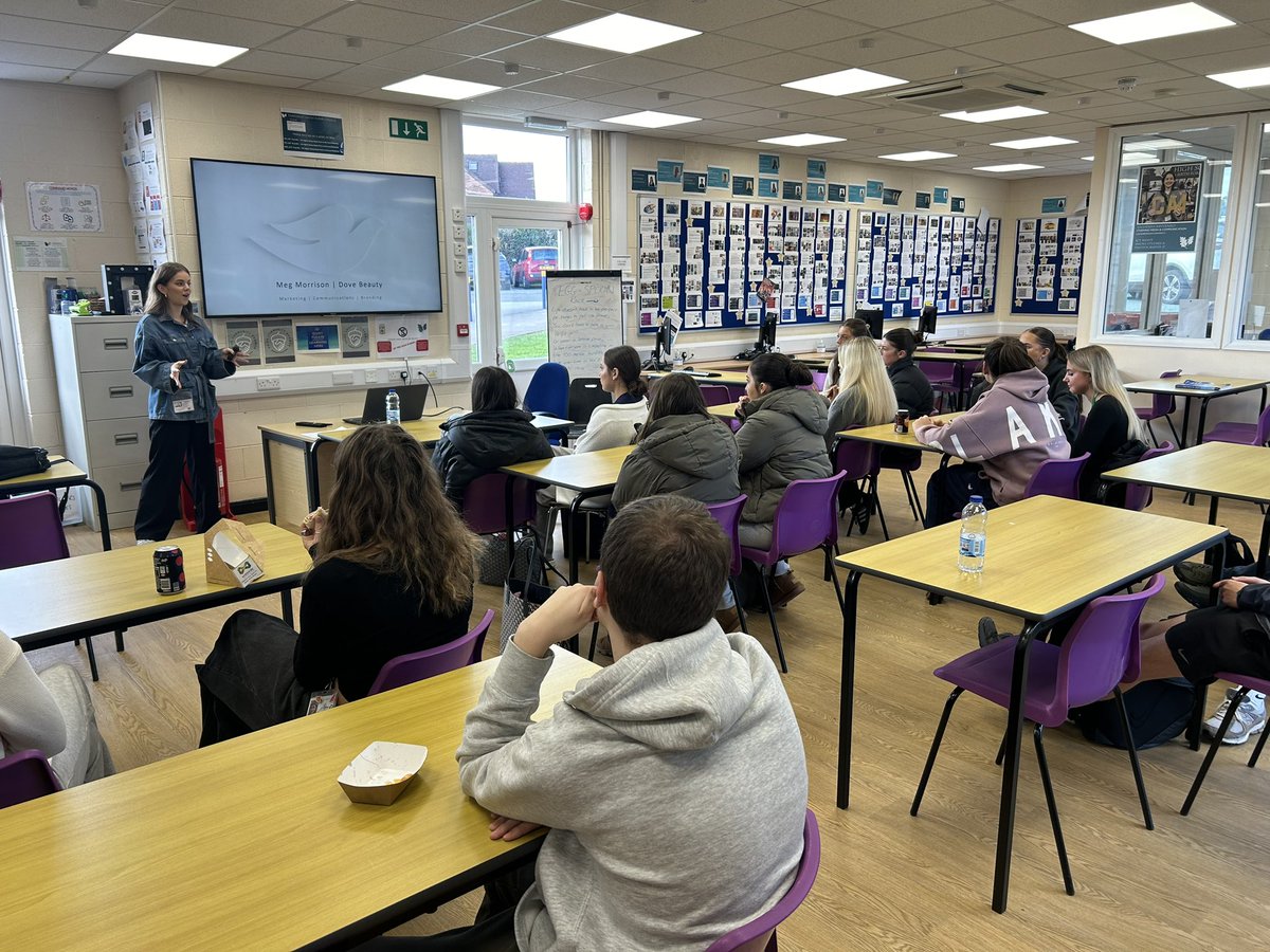 So inspiring to hear from Meg. Amazing former student - University of the Arts, London. Media &amp; Communications. Internship at Unilever and Dove. Wow. What fabulous insights and advice!⭐️