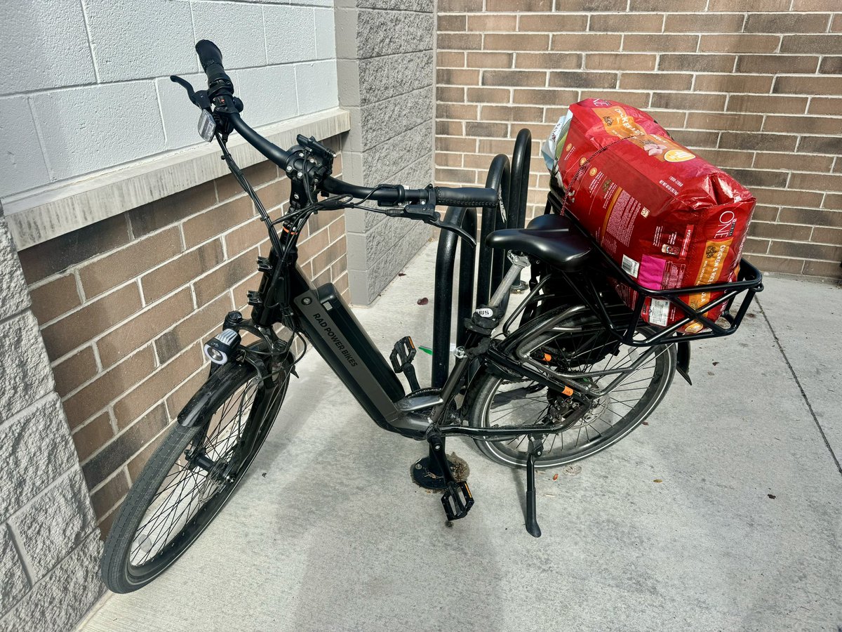 40lb bag of dog food, a prescription, and a few groceries, no problem! Bikes can be more useful than some may think and I’m glad I don’t have to use my car for every trip.