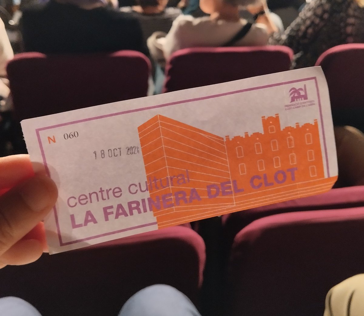 Aprofitant la nova programació del <a href="/BcnDCultural/">Barcelona Districte Cultural</a> m'he acostat a la <a href="/farinera/">CC Farinera del Clot</a> per veure "Malparida", de <a href="/lamaieuticaprod/">la maièutica produccions</a>, obra al voltant de la violència obstètrica. 

➡️ Val força la pena mirar la web, segur que trobeu alguna proposta que us encaixi! 🎭🎶🩰🤹🏻‍♀️