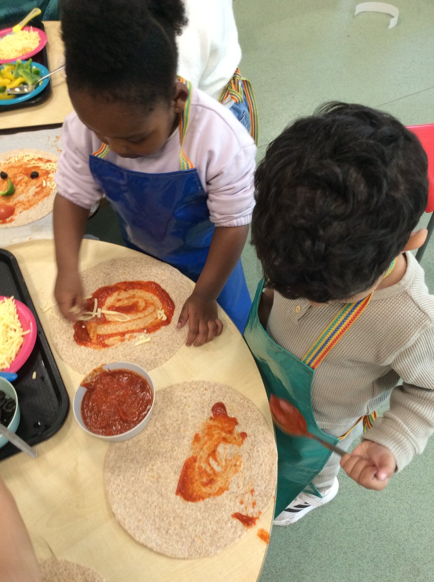 TinsleyMeadows's tweet photo. 1/2
We really enjoyed celebrating ourselves and each other at our 'All About Me' Day in Sunstones and Moonstones (FS1) today! 🤩👨‍👩‍👧‍👦 https://t.co/ZBa2elbJCB