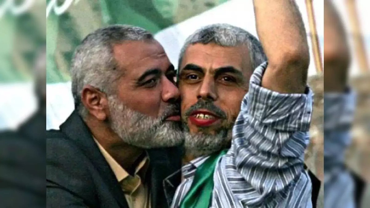 È bene sottolineare sempre chi era #YahyaSinwar.
Chi era?
• #Sinwar non è stato solo l'architetto del pogrom del 7 ottobre.
• È stato il massacratore di palestinesi. Perché?
• Perché era colui che ha fatto torturare gli abitanti di #Gaza versando sulla loro testa olio bollente