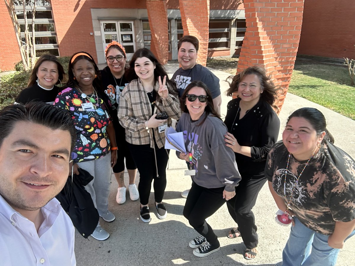 Federico Saqui (@fedesaqui) on Twitter photo Huge shoutout to our dedicated <a href="/OakParkES/">Oak Park Elementary</a> Tigers who served this week during intersession. They were out of this world! <a href="/MonicaLCCteach/">Monica Leal</a> Huge shoutout to our dedicated <a href="/OakParkES/">Oak Park Elementary</a> Tigers who served this week during intersession. They were out of this world! <a href="/MonicaLCCteach/">Monica Leal</a>
