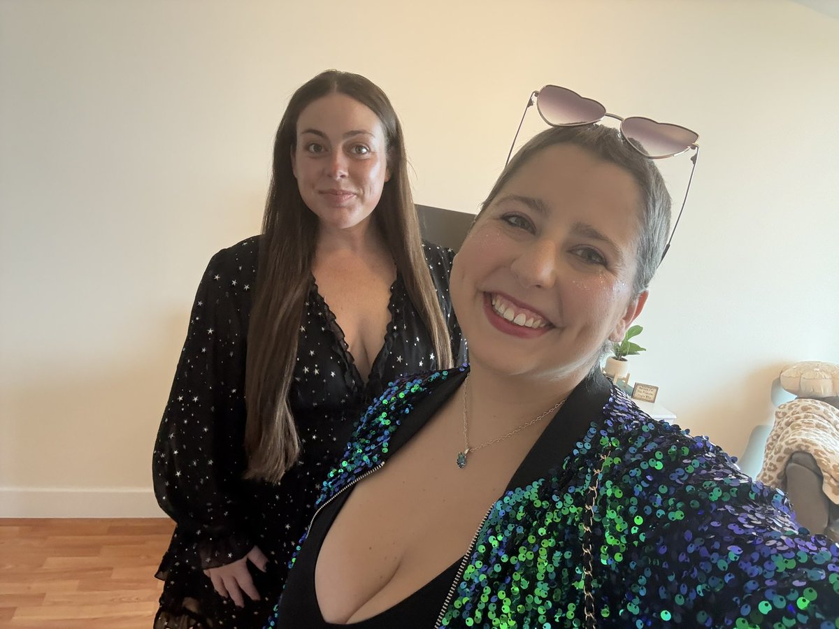 I BEAT CANCER TO BE HERE ✨🫶💕#MiamiTSTheErasTour LETS GOOO <a href="/taylornation13/">Taylor Nation</a>