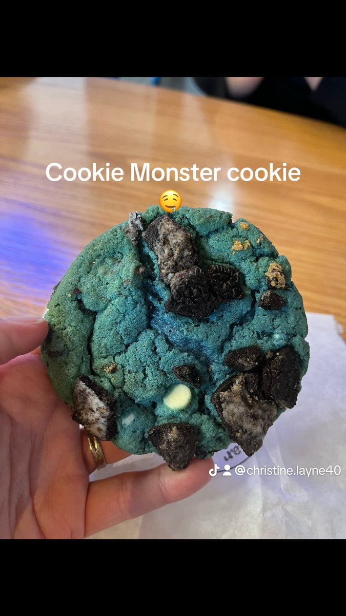 ChrisLayneLove's tweet photo. Got myself a sweet treat, the Cookie Monster. It was SO good. In fact, i think I need another one lol.
#cookie #cookiemonster #sweettreat #romanceauthor #indieromanceauthor #author #cookiesoftwitter https://t.co/oIxdkOci5r