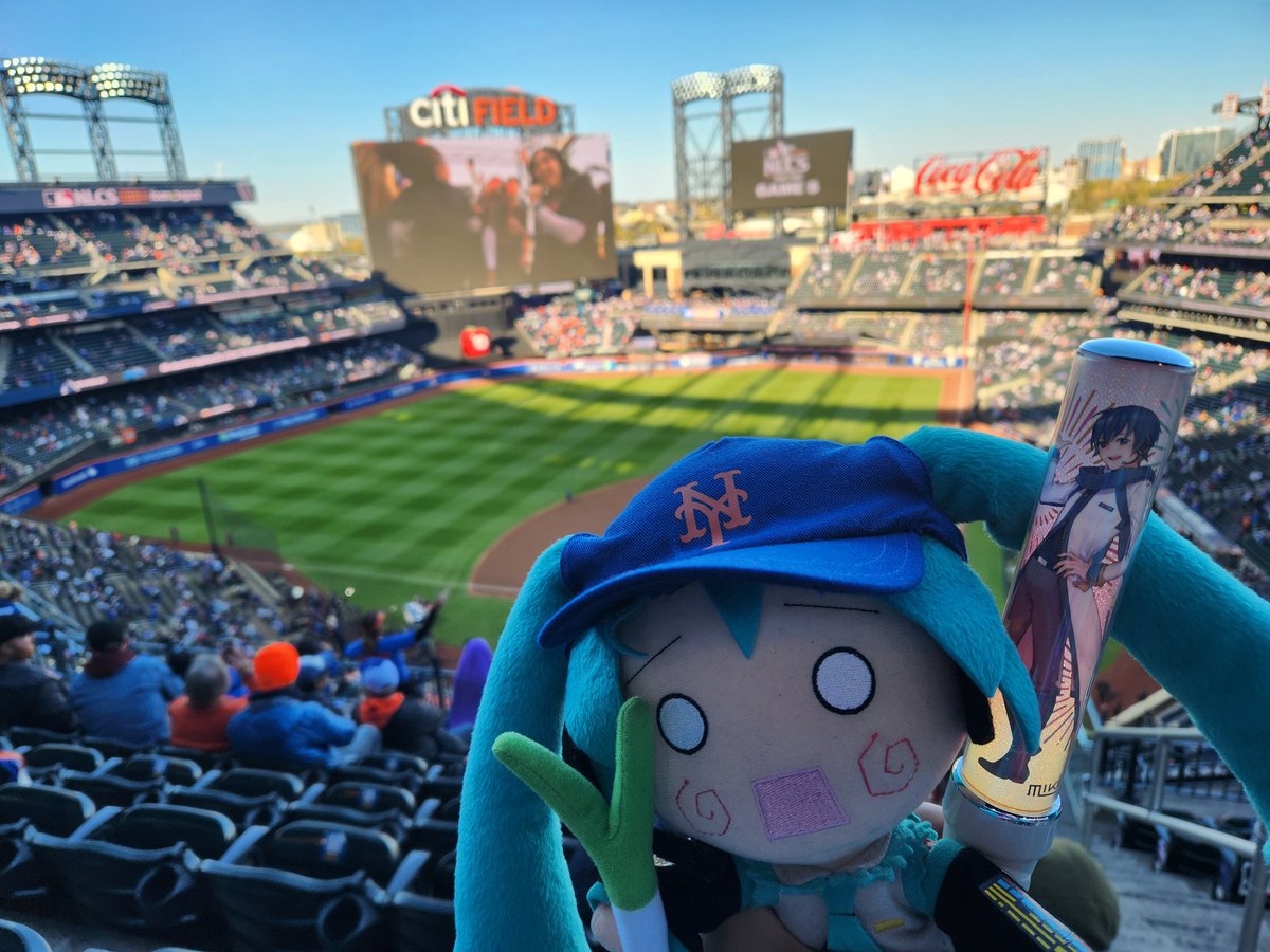 WaffleFoxBrie's tweet photo. 初音メッツ！！！！！！�� #LGM https://t.co/vP170AR7fR