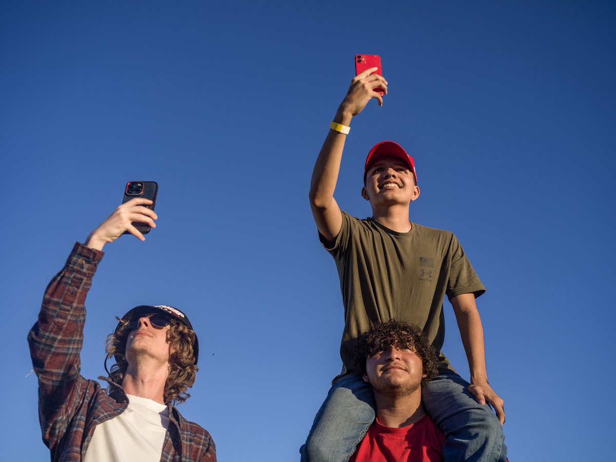 Photospice's tweet photo. Fans of former President Trump attend his rally in Coachella over the weekend. @globeandmail photos by @photospice #photography #barbaradavidson https://t.co/LHhY3C5DY0 https://t.co/7sAFkMjJ36